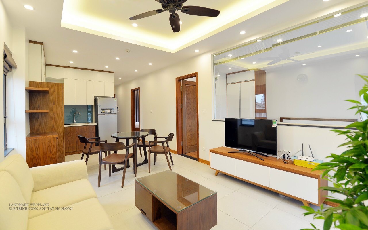 Chính chủ bán toà Apartment Luxury phố Trịnh Công Sơn, MT rộng 10m, 7 tầng. 8