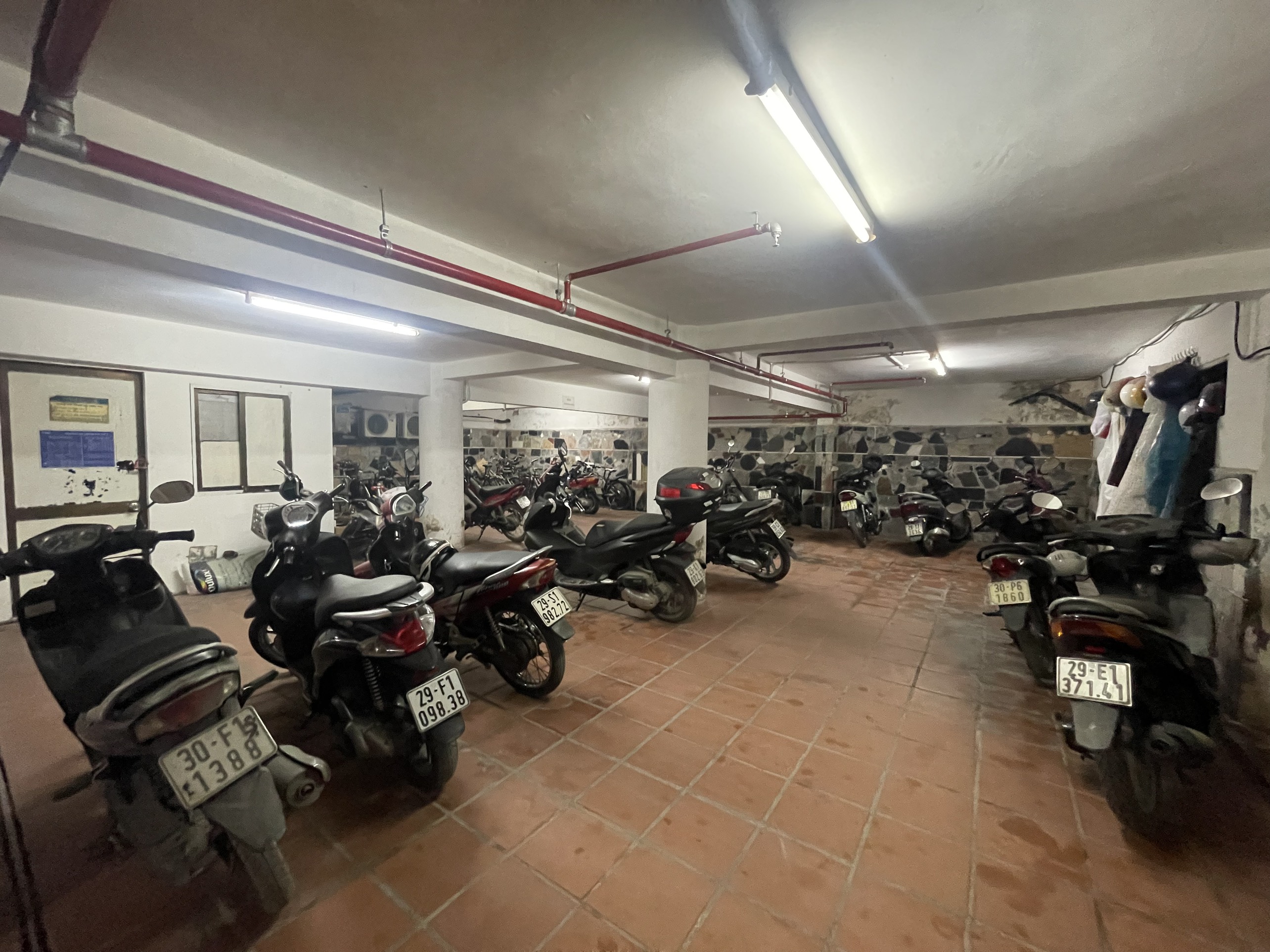 Cho thuê căn hộ 2N1VS tầng 8 tại Tây Hồ view hồ siêu đẹp, giá 990$ 12