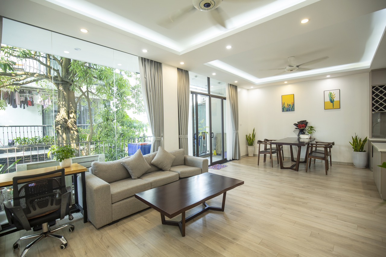 Cho thuê căn hộ 2N2VS tại Tứ Liên rộng 120m2 giá 800$. 3