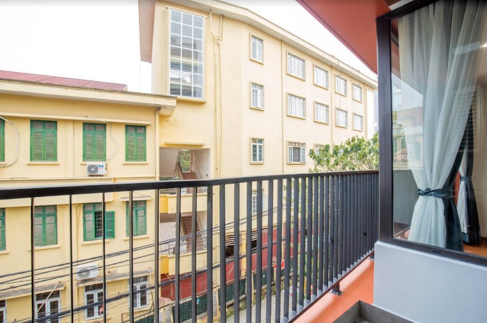 Cho thuê căn hộ tại ngõ 11, Tô Ngọc Vân, diện tích: 85m2, view đẹp và thoáng, giá rẻ 12