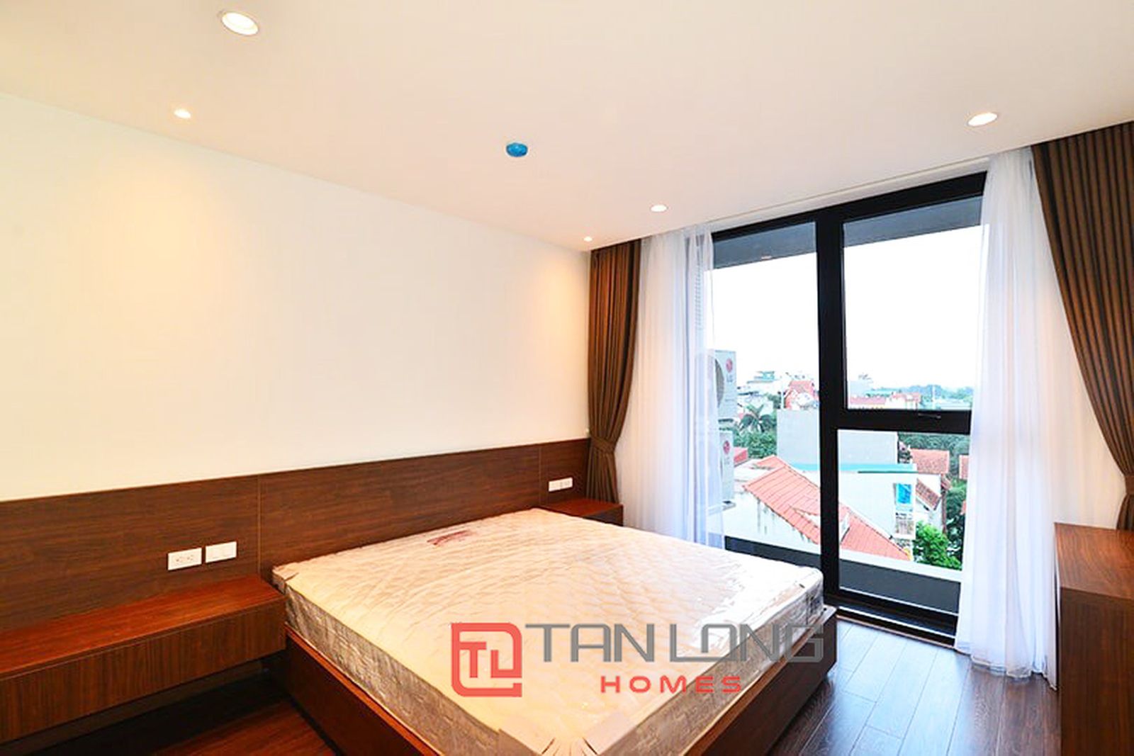 Cho thuê căn tại Tô Ngọc Vân, Tây Hồ rộng 140m2 10