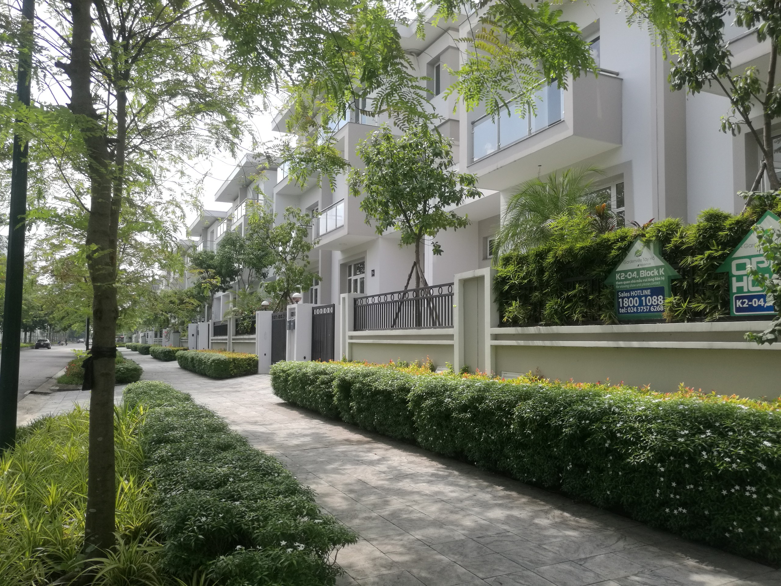 Biệt thự LK khu K - Ciputra, view vườn hoa, DT 180m2 nhận nhà ngay, giá 22.7 tỷ