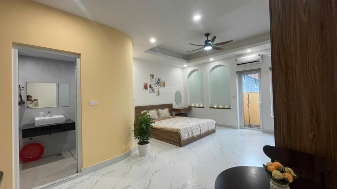 Cho thuê căn hộ 1PN/1WC hướng Đông - DT: 45m2 Tứ Liên đầy đủ nội thất - Điện nước giá dân