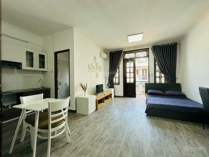 Cần thuê căn 2 ngủ 2WC hướng Bắc Tứ Liên chưa nội thất kề cận trườn học view thoáng