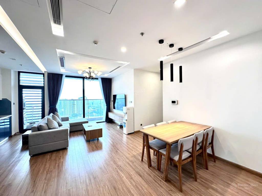 Thuê căn hộ dịch vụ Tứ Liên hướng Đông Bắc 2PN/1WC vài bước ra chợ - DT: 50m2