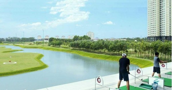 Sân tập golf tại khu đô thị Ciputra