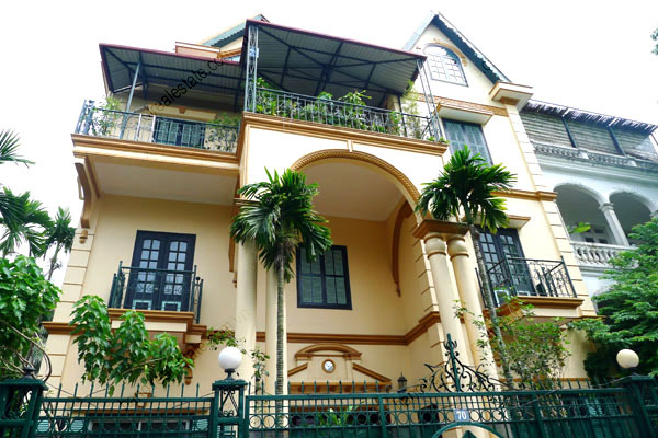 Bán biệt thự Đặng Thai Mai